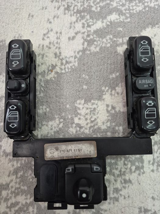 Блок управления стеклоподьмника Мерседес W210 Лупарик
