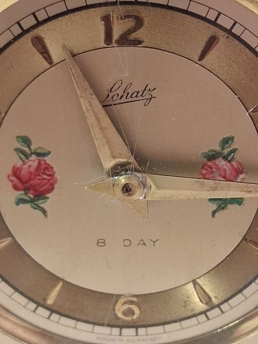 Продавам 2 бр. часовници Schatz , 7 дневни, с вертикален баланс.