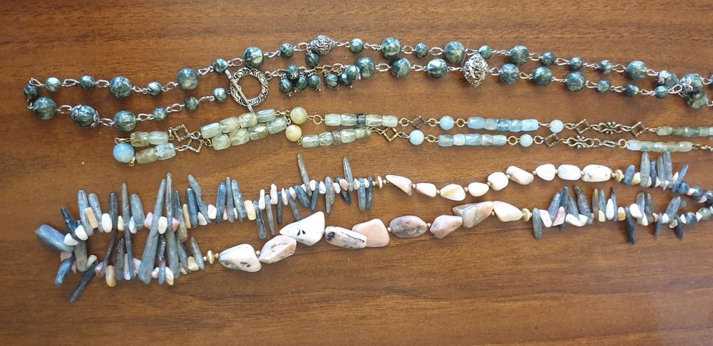 Ожерелье из натуральных камней