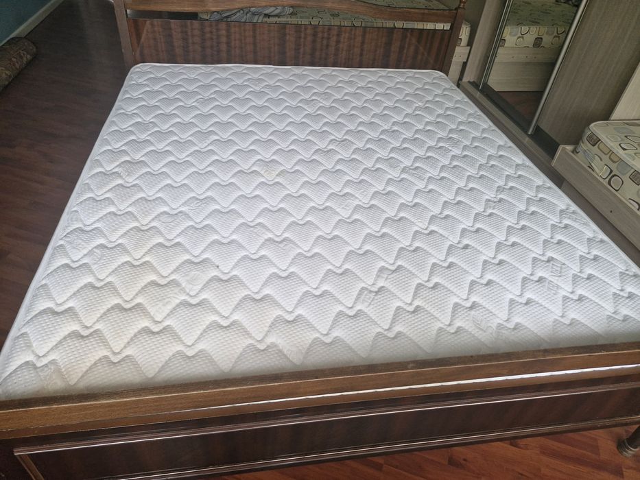 Спальный гарнитур ( Румыния)