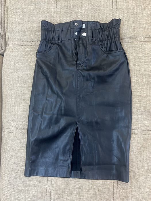 Продаетсч кожанная юбка