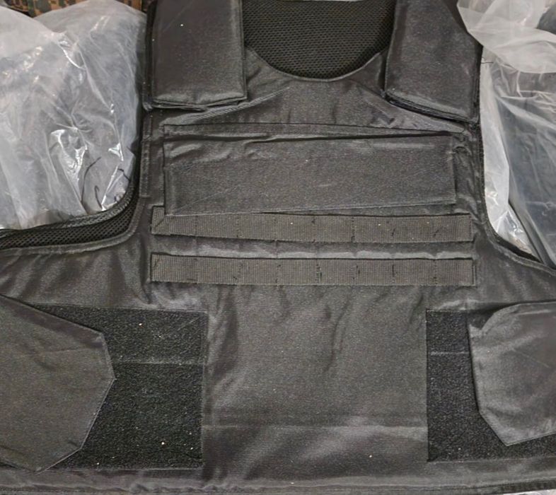 Жилетки, бронежилетки