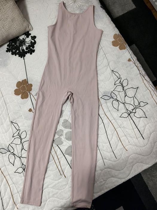 Vând salopetă balet Zara