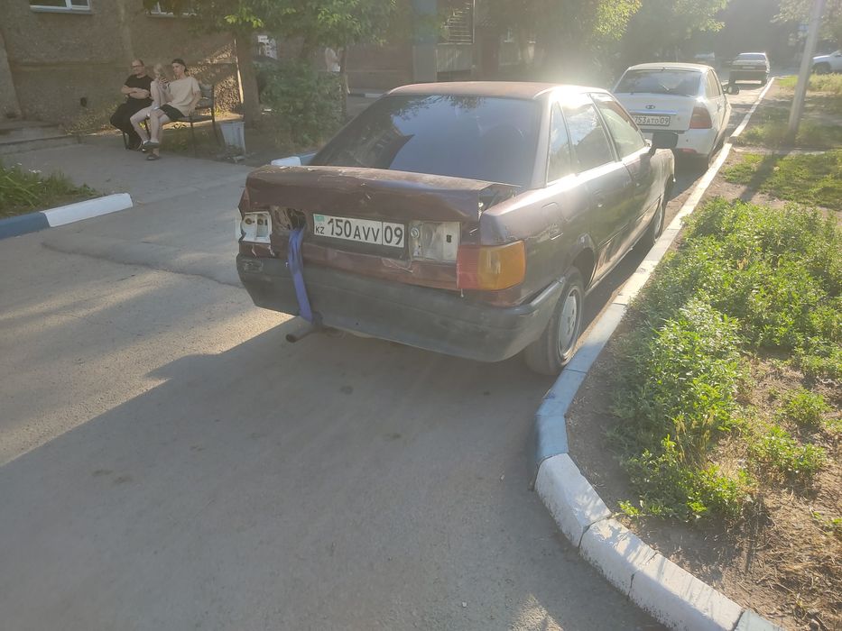 Продам Ауди 80 б3