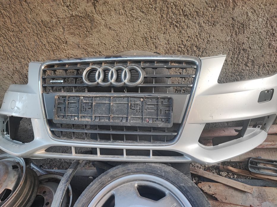 Audi A4 оригинал бампер