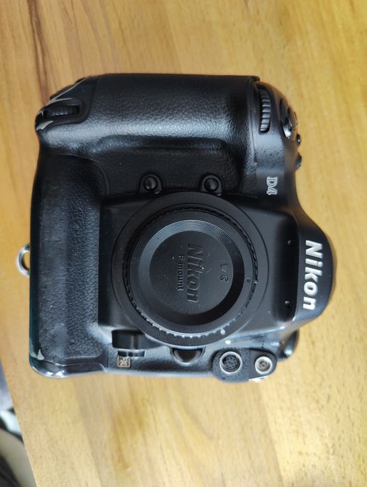 Nikon D4, обмен