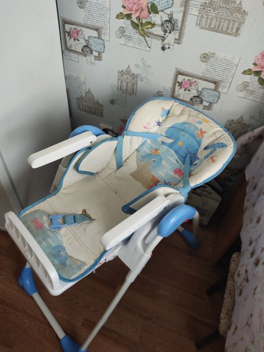 Детский стульчик для кормления