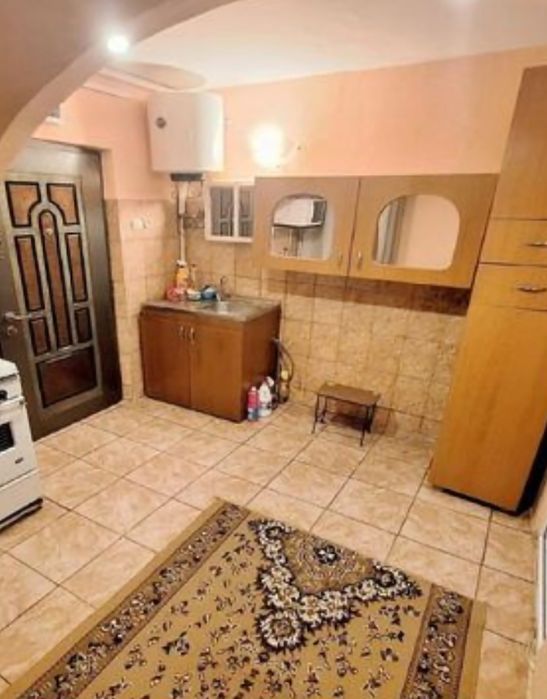 Proprietar. Garsoniera. Narciselor 12.  Bacau 27ooo e.