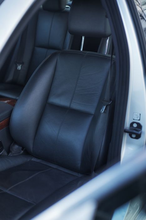 Dezmembrez Mercedes S CLASS W221 capota aripa far stop grila usa scaun