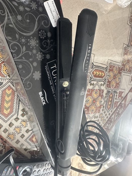 Преса за коса тормалин и йонизация