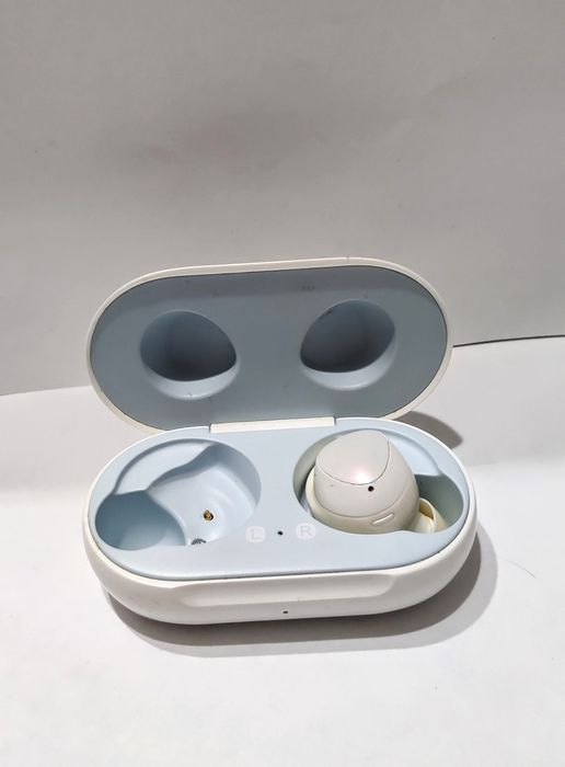 Samsung galaxy buds (кейс+правое ухо)