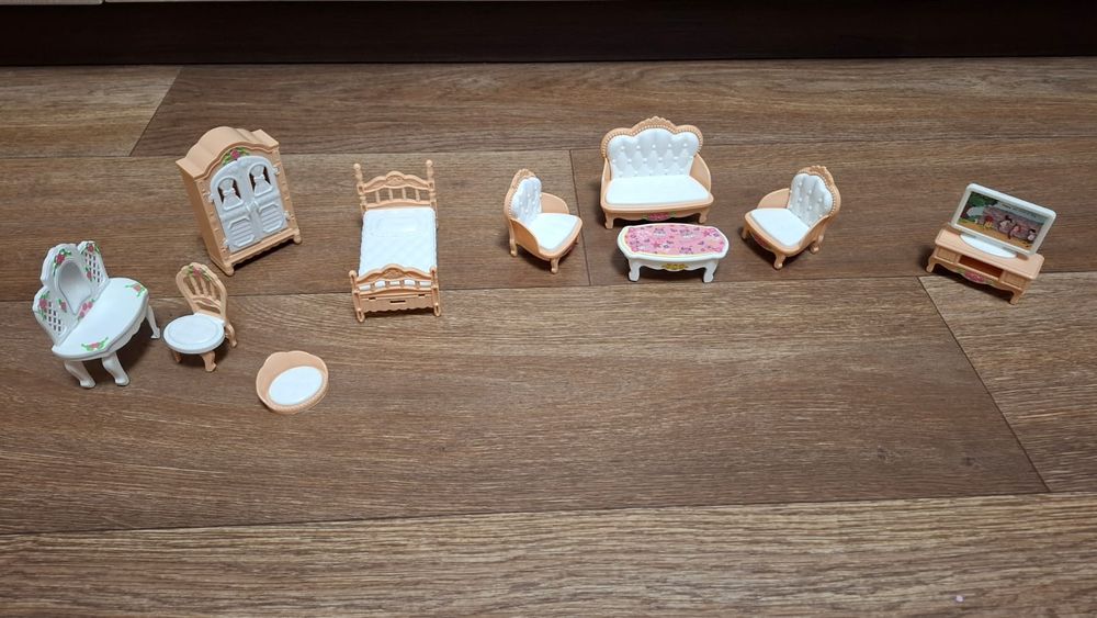 Набор игрушечной мебели