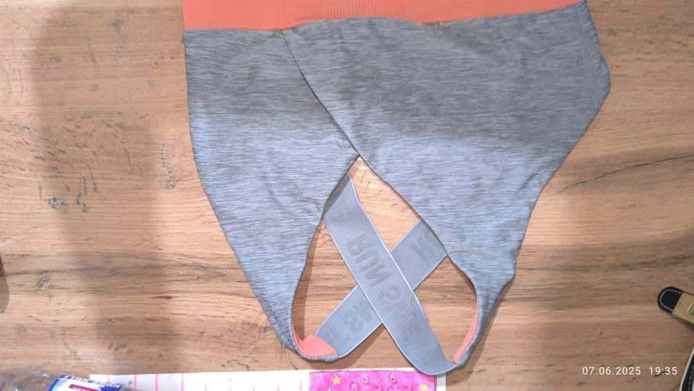 Спортивный топик и велосипедка