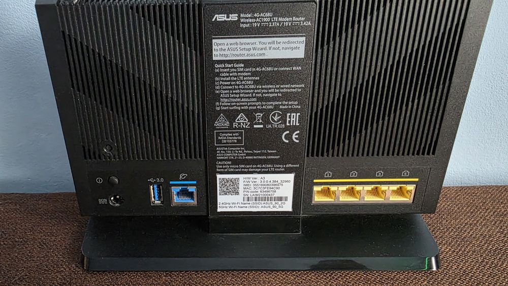 Wi-Fi LTE Router ASUS Wireless-AC1900 4G Gaming
Modem embedded 
A