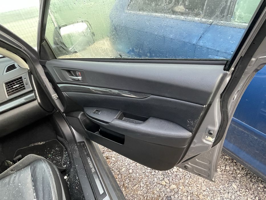 Subaru Legacy 2012 V 2.5i На части