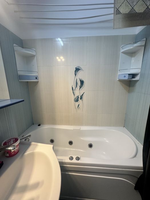 Inchiriez apartament cu 3 camere complet mobilat/utilat zona Poli 2