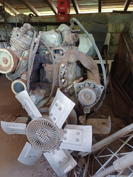 Vând sau dezmembrez motor Mercedes Atego 5600 cm²