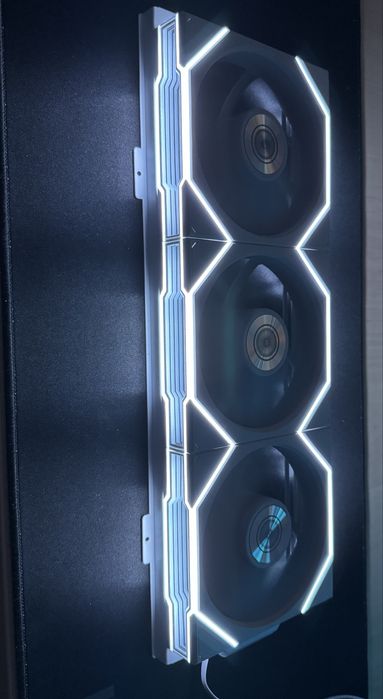 4x Ventilatoare Lian Li Unifan TL Wireless