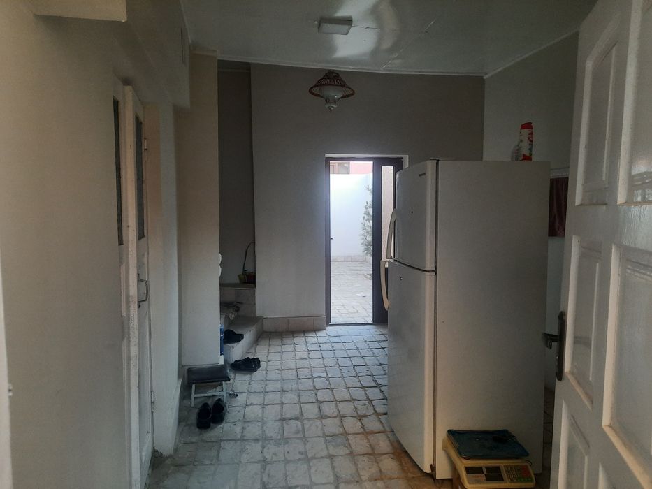 Арк кургони олдида ховли сотилади