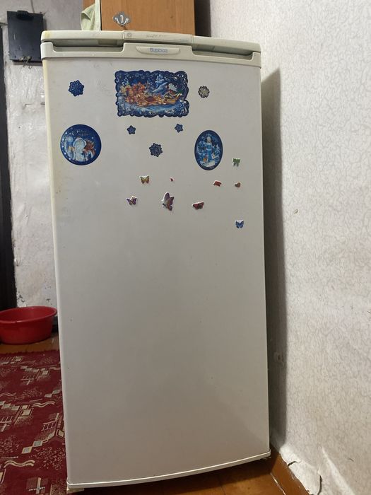 Продам холодильник. вытек фрион!