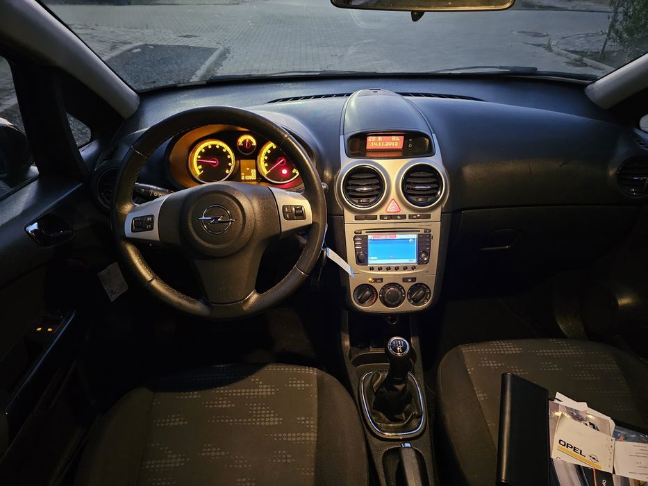 Opel corsa 1.4 16V benzina