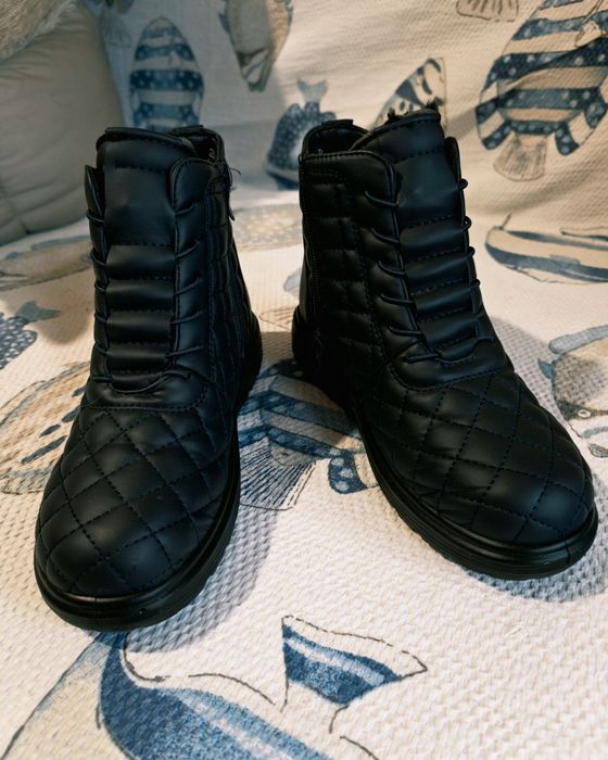 Дамски боти – №36 (нови)