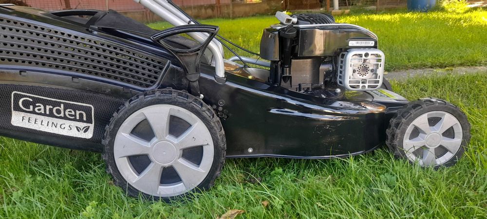 Masina de tuns iarba Garden cu autopropulsie