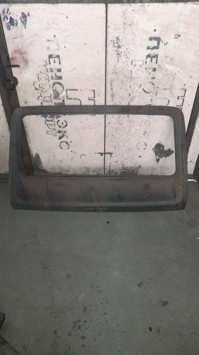 Продам дверь от Нивы