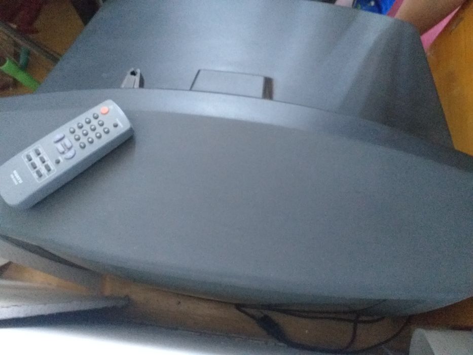 Продам телевизор Sharp и Samsung