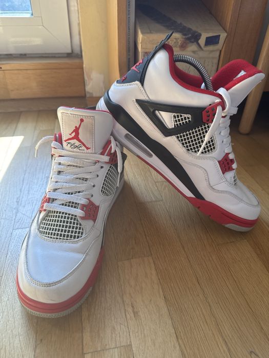 Jordan 4 Red Fire