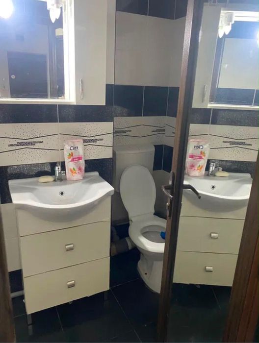 Închiriez apartament cu 2 camere