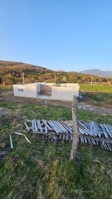 Urgent casă de vânzare in construcție