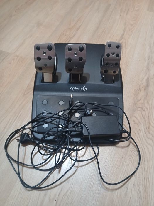 Volan logitech g29 pt pc, ps4, cu pedale