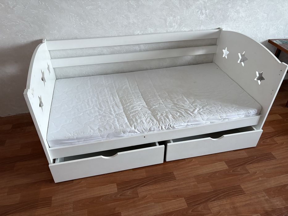 Продам детскую кровать