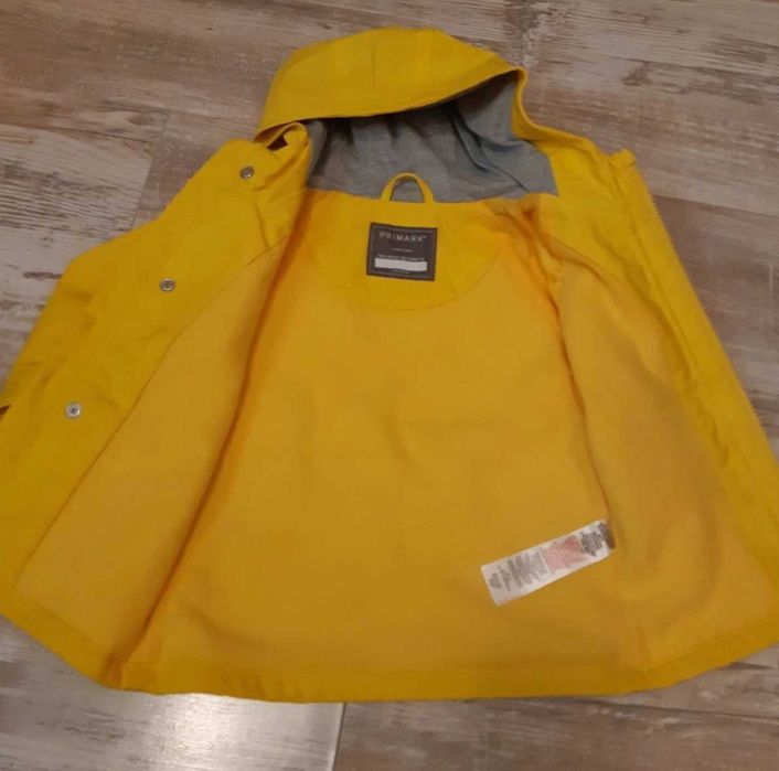Geaca de ploaie,marimea 86