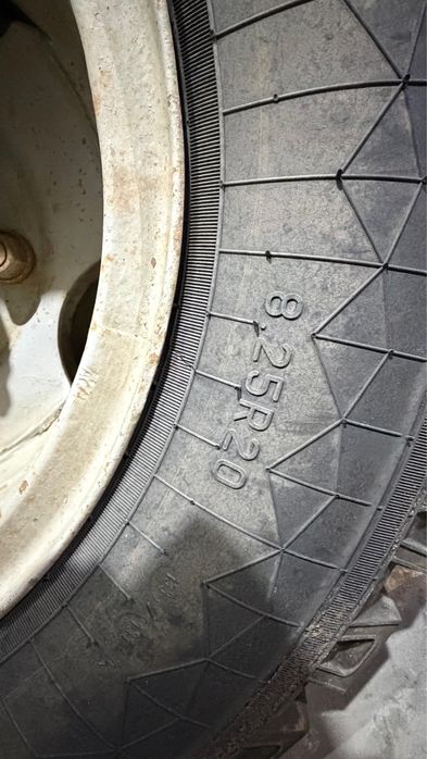 Шины с дисками в отличном состояние