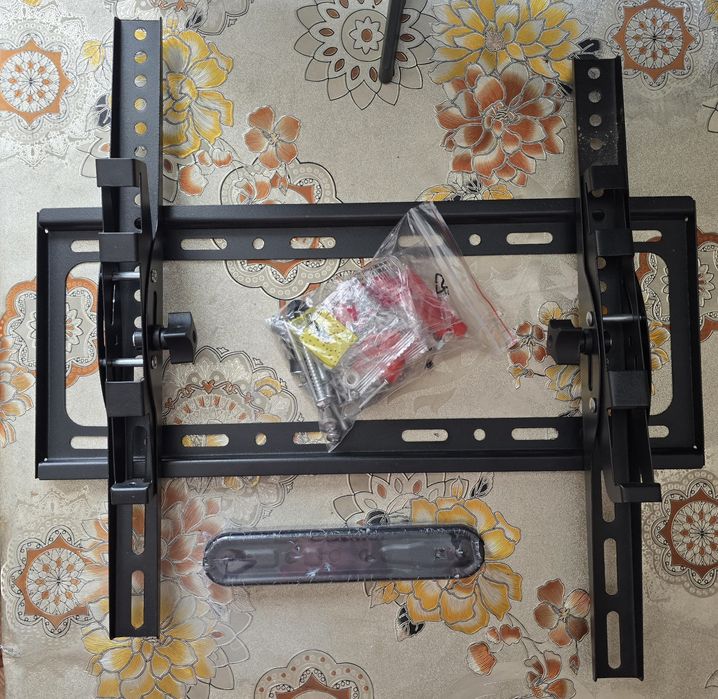 Продам кронштейн