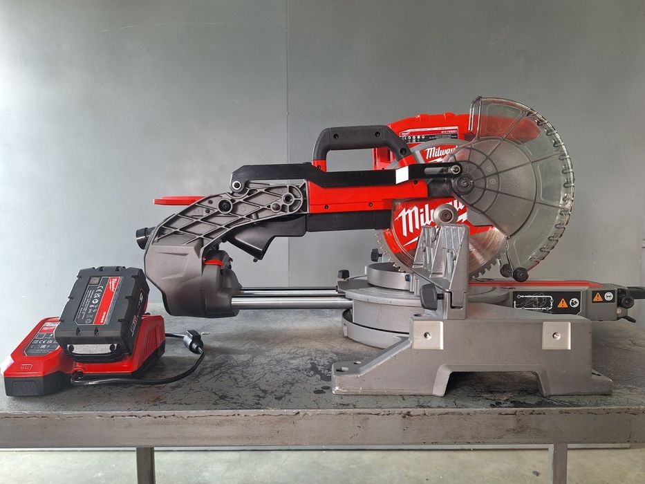 Акумулаторен настолен потапящ циркуляр MILWAUKEE M18 FMS254