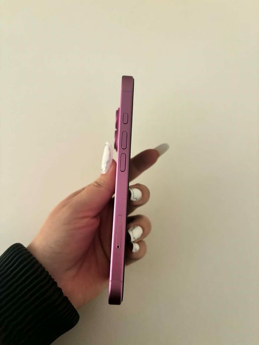 Iphone 16 roz in stare perfecta