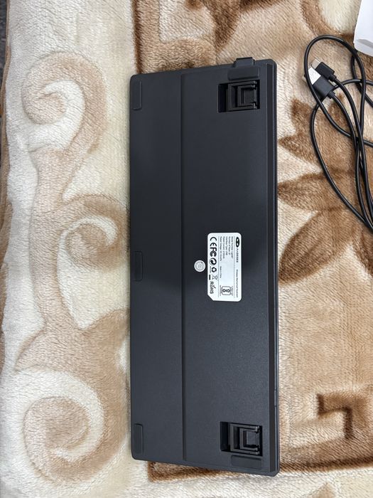Продам клавиатуру MageGee light87