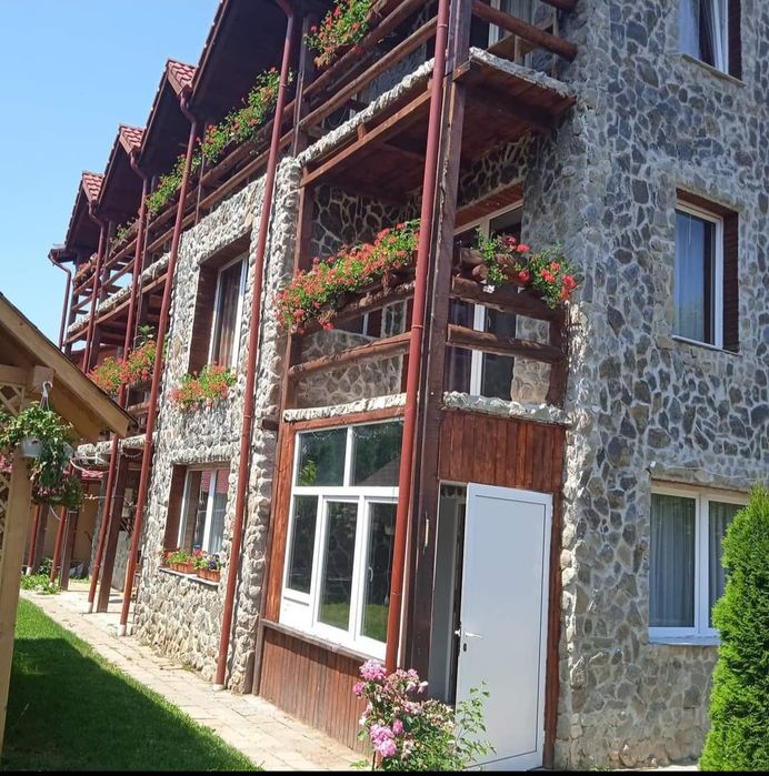 Închiriez cabană, casa de vacanta, chalet, vila