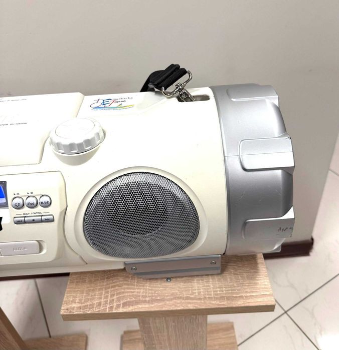 Колекционерски радио CD бумбокс JVC RV-NB20W + дистанционно управление