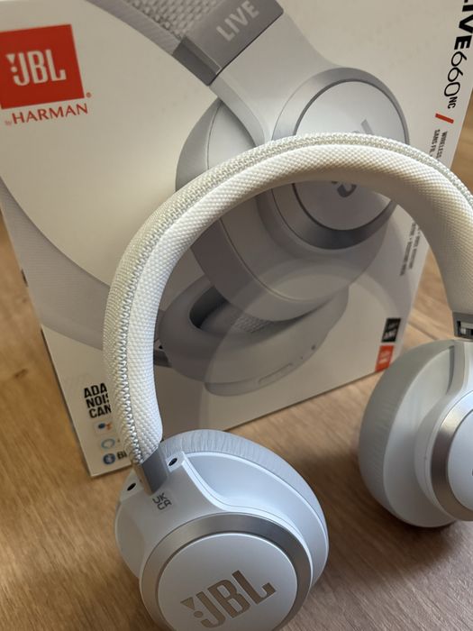 Căști JBL LIVE 660NC