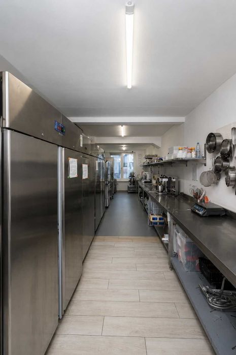 Spatiu comercial, laborator cofetarie, 55mp, Direct Proprietar, 2 locuri parcare, autorizat DSV DSP