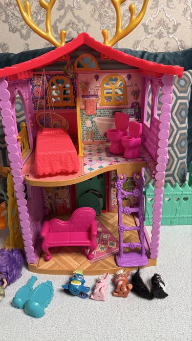 Энчемалс куклы. Домик для кукол