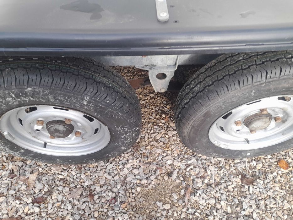 Затворено Ремарке 2700кг. Ифор Уилямс Iford Williams.
Модел BV105G