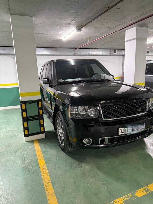 Продаётся LAND ROVER RANGE ROVER 2009 г.в
