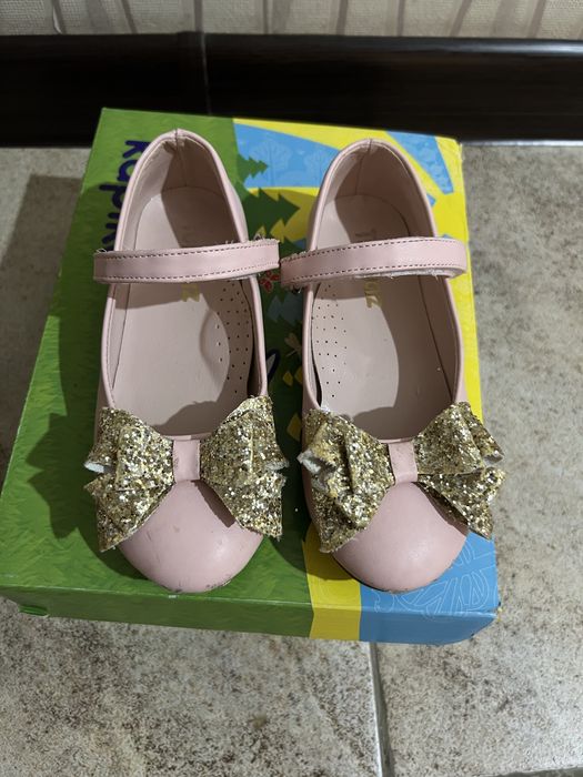 Туфли детские на девочку