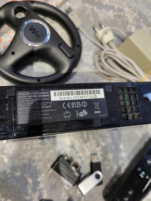 Consola Wii modata + 125 jocuri ( Mario - Wii Sport - Wii Play)+ Volan