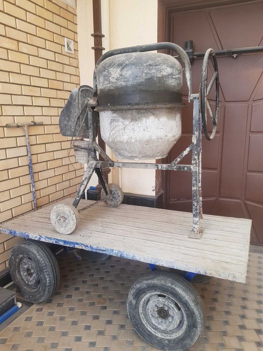 Мишалка и четырех колёсная телега